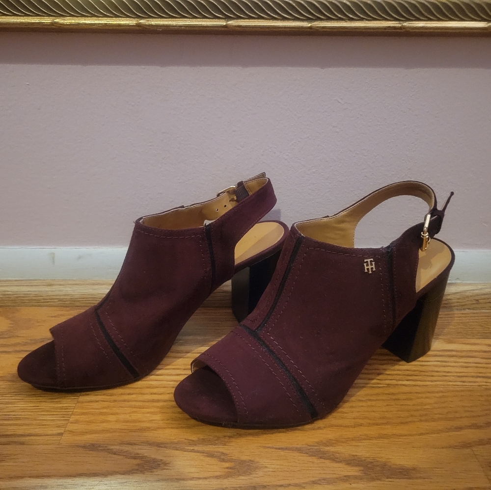 Tommy Hilfiger maroon suede peep toe chunky heel